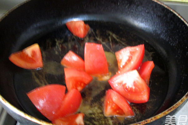 Tomato and Egg Noodle Soup recipe