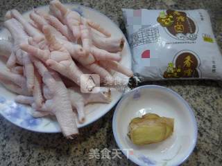 Fragrant Chicken Feet recipe