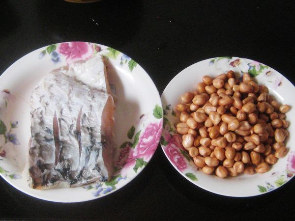 Peanut Stewed Salted Fish recipe