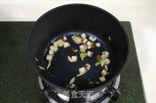 Tomato Mushroom Noodle Soup recipe