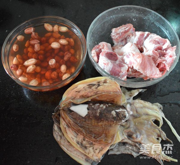 Peanut Bone Cuttlefish Soup recipe