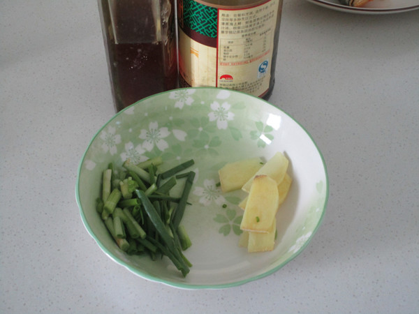 Steamed Tofu with Small Yellow Croaker recipe