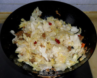 Stir-fried Cabbage with Oil Residue recipe