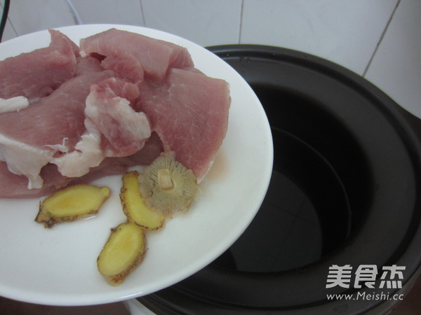 Supor Tea Tree Mushroom Pork Lean Meat Soup recipe