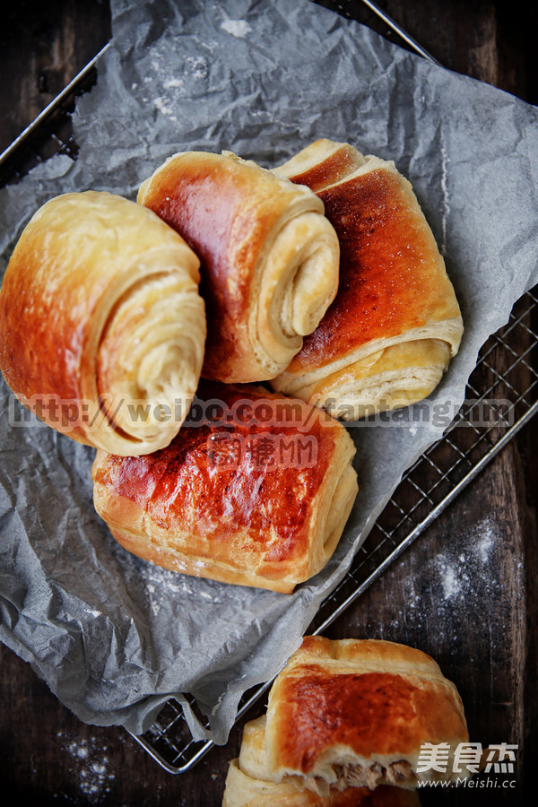 Tuna Croissant Bread recipe