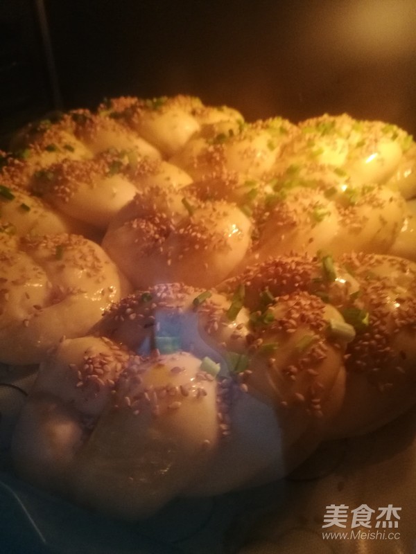 Twisted Braided Bread: The Tenderness of Hot Seeds recipe