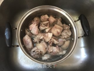 Braised Quail Pigeon Egg Trotters recipe