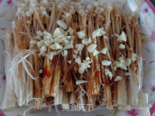 Enoki Mushroom with Garlic recipe