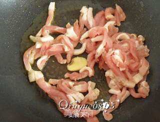 Stir-fried Pork with Black Bean Sprouts recipe