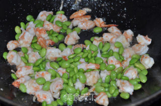 Stir-fried Diced Bun with Shrimp recipe