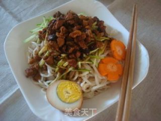 A Fragrant and Popular Food-braised Pork Noodles recipe