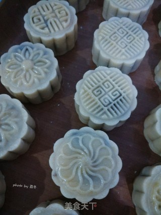 Cantonese Bean Paste Mooncake recipe