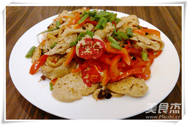 Stir-fried Grey Tofu with Red Pepper recipe