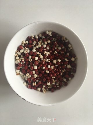 Red Bean and Coix Seed Water recipe