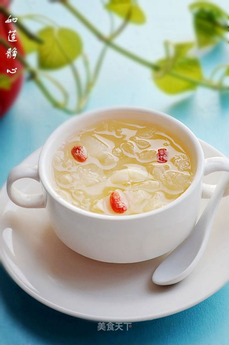 【white Fungus Lily Snow Pear Soup】beautify The Skin and Clear The Lungs