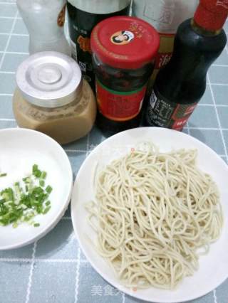 Hot Noodles with Sesame Paste recipe