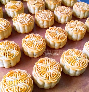 Cantonese Style Five-nut Moon Cake Honey Version (without Inverted Syrup) recipe