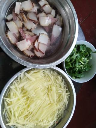 Stir-fried Potato Shreds with Bacon recipe
