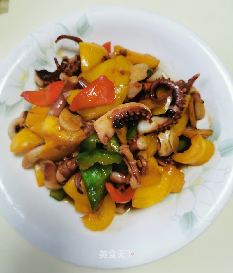 Stir-fried Squid with Colored Pepper recipe