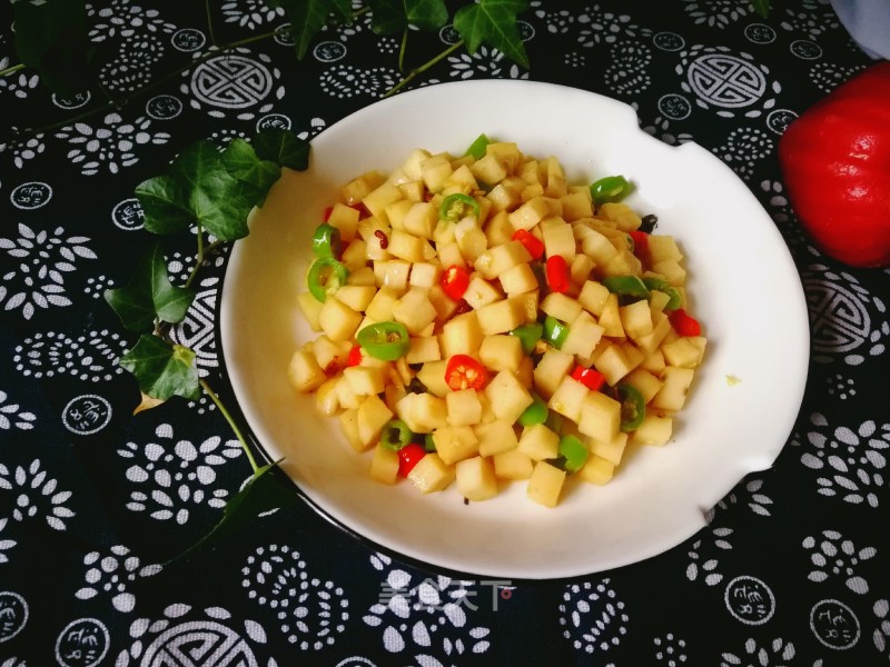 Stir-fried Sweet Potato Diced with Pepper recipe