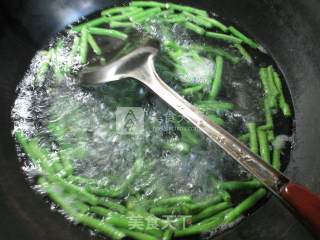 Stir-fried Rice Cakes with Minced Meat and Beans recipe