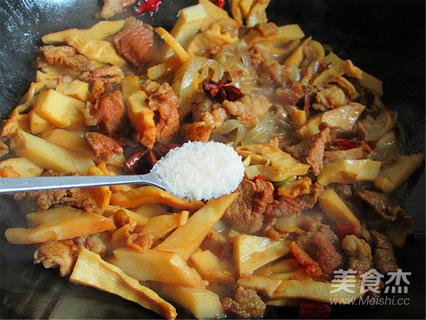 Braised Pork with Dried Bamboo Shoots recipe