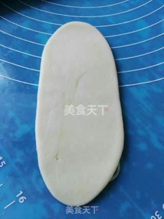 Egg Yolk Pastry ~ Detailed Process of Kneading The Oily Crust by Hand recipe