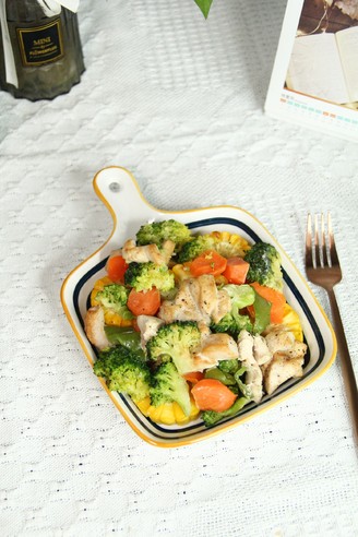 Grilled Chicken Breast with Seasonal Vegetables