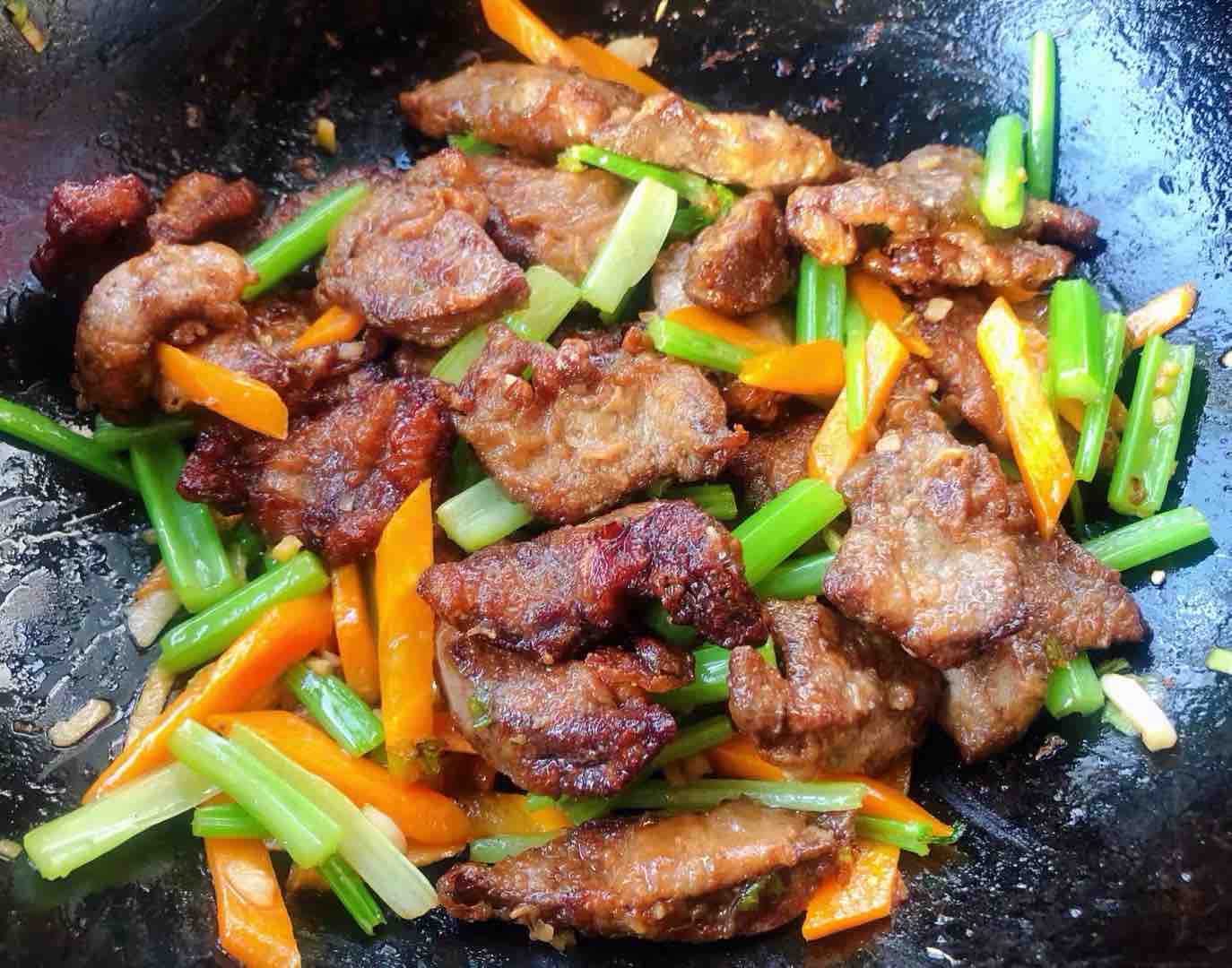 Stir-fried Pork Liver with Celery recipe
