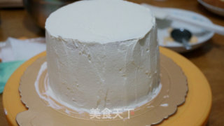 Gradient Cream Decorated Cake recipe