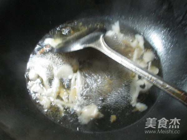 Mustard and Mushroom Egg Soup recipe