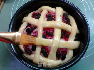 Layers of Bread with Jam and Raisins recipe