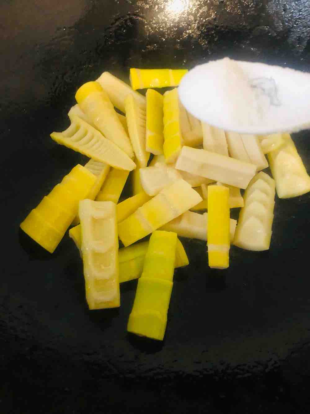 Braised Spring Bamboo Shoots in Oil recipe