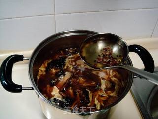 Shuang Mushroom Muxi Braised Noodle recipe