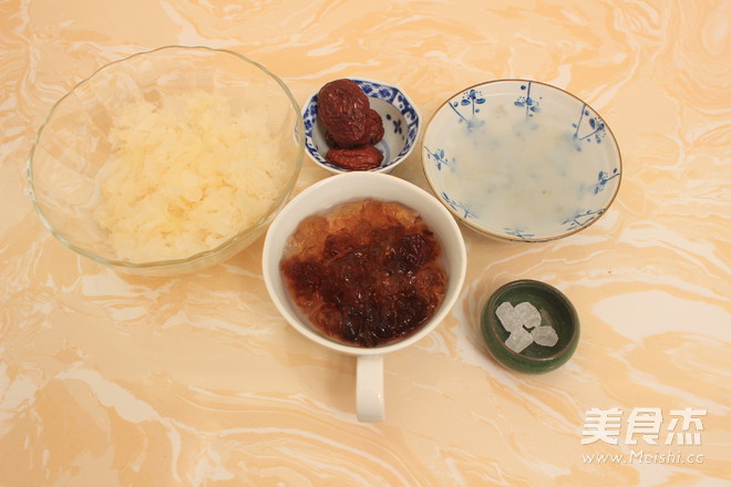 Hashima Peach Gum White Fungus Soup recipe