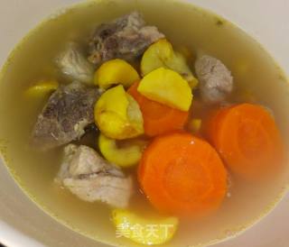 Chestnut Carrot Pork Bone Soup recipe