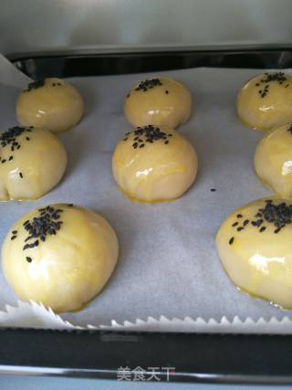 Fresh Meat Moon Cakes recipe
