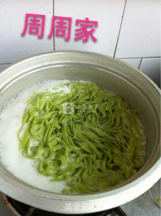 Handmade Noodles with Green Sauce recipe