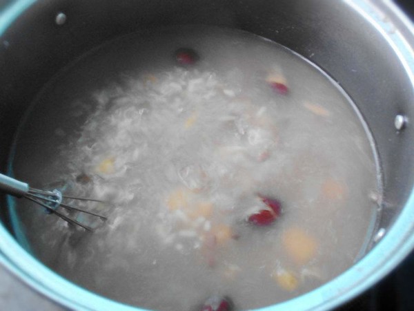 Home-cooked Practice of Barley, Gorgon, Lotus Seed Porridge, How to Make Weight Loss Porridge recipe