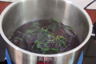 Purple Amaranth Salad recipe