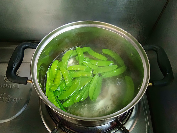 Cold Snow Peas recipe