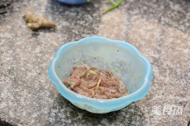 Stir-fried Beef with Black Pepper and Onion recipe