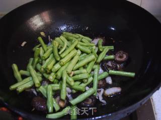 Cowpea Braised Noodles recipe