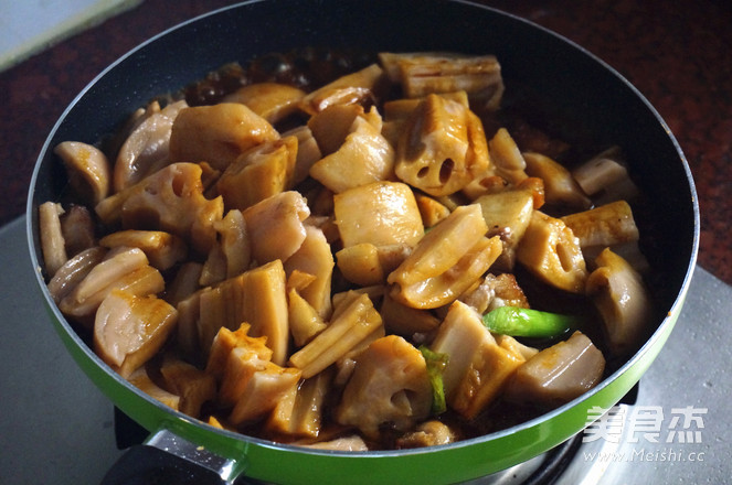 Braised Pork Belly with Lotus Root recipe