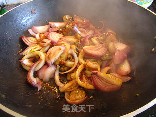 Fried Onion with Seafood recipe