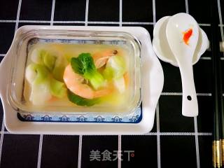 Wonton Noodles with Shrimp Scarf recipe