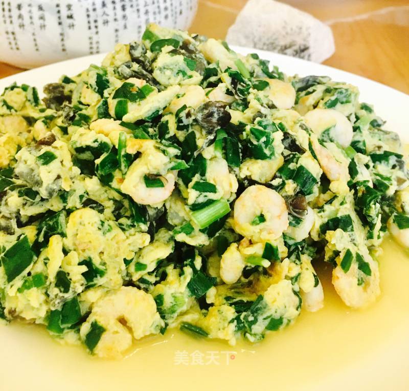 Scrambled Eggs with Leek and Shrimp recipe