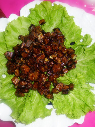 Fried Potatoes with Walnuts in Sauce