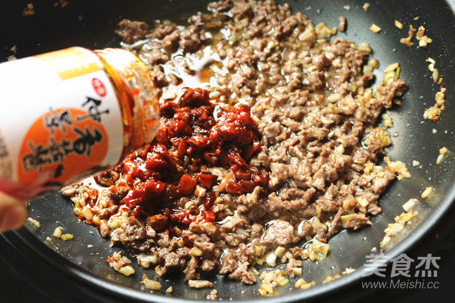 Beef and Mushroom Sauce Noodles recipe