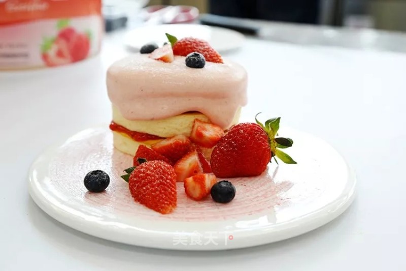 Souffle Strawberry Cake